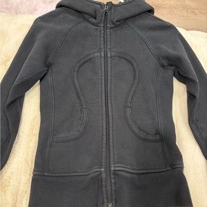 black lululemon scuba zip up